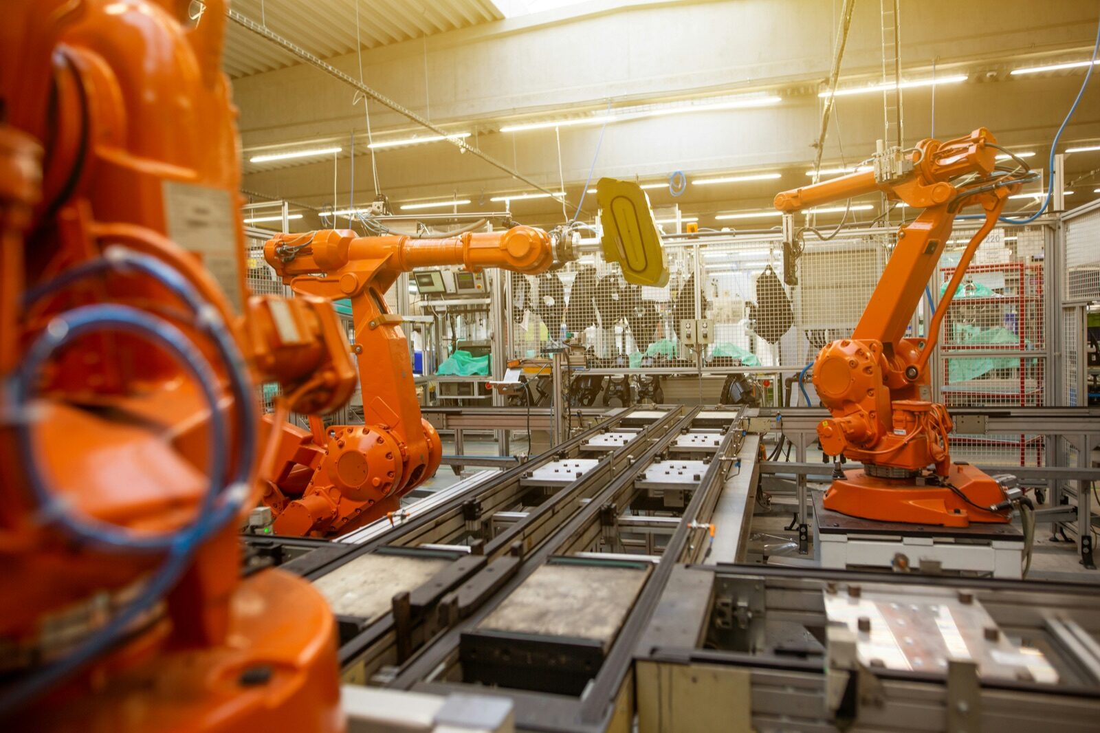 Industrial robot arm automated manufacturing for Incure L-Series™ L9000 UV LED spot lamp industrial automation